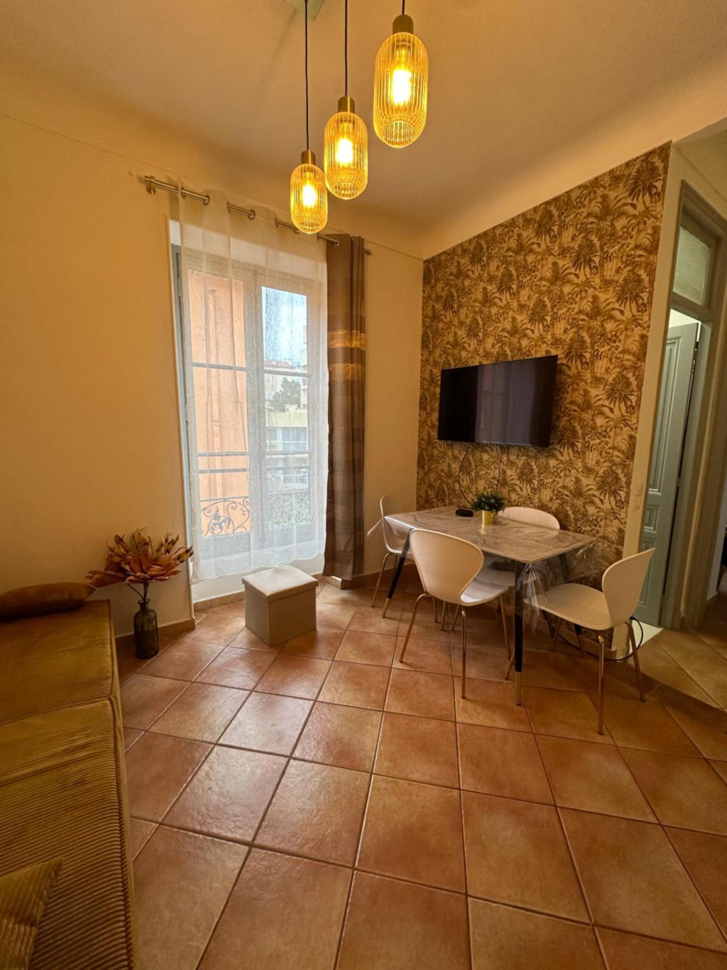 Villarey Home - Central Apartment In Ментона Экстерьер фото